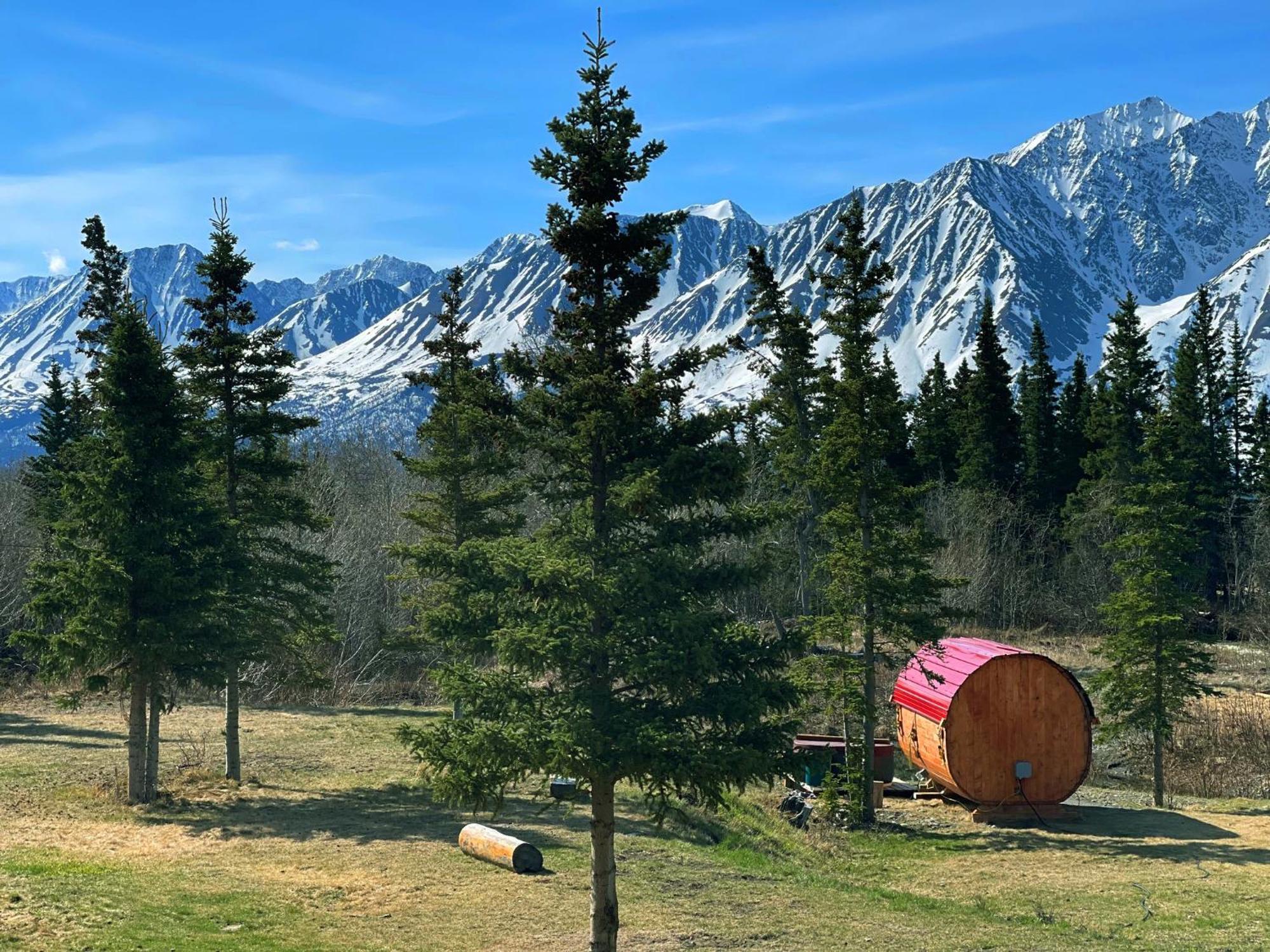 Mount Logan Ecolodge & Retreat Center Haines Junction Dış mekan fotoğraf