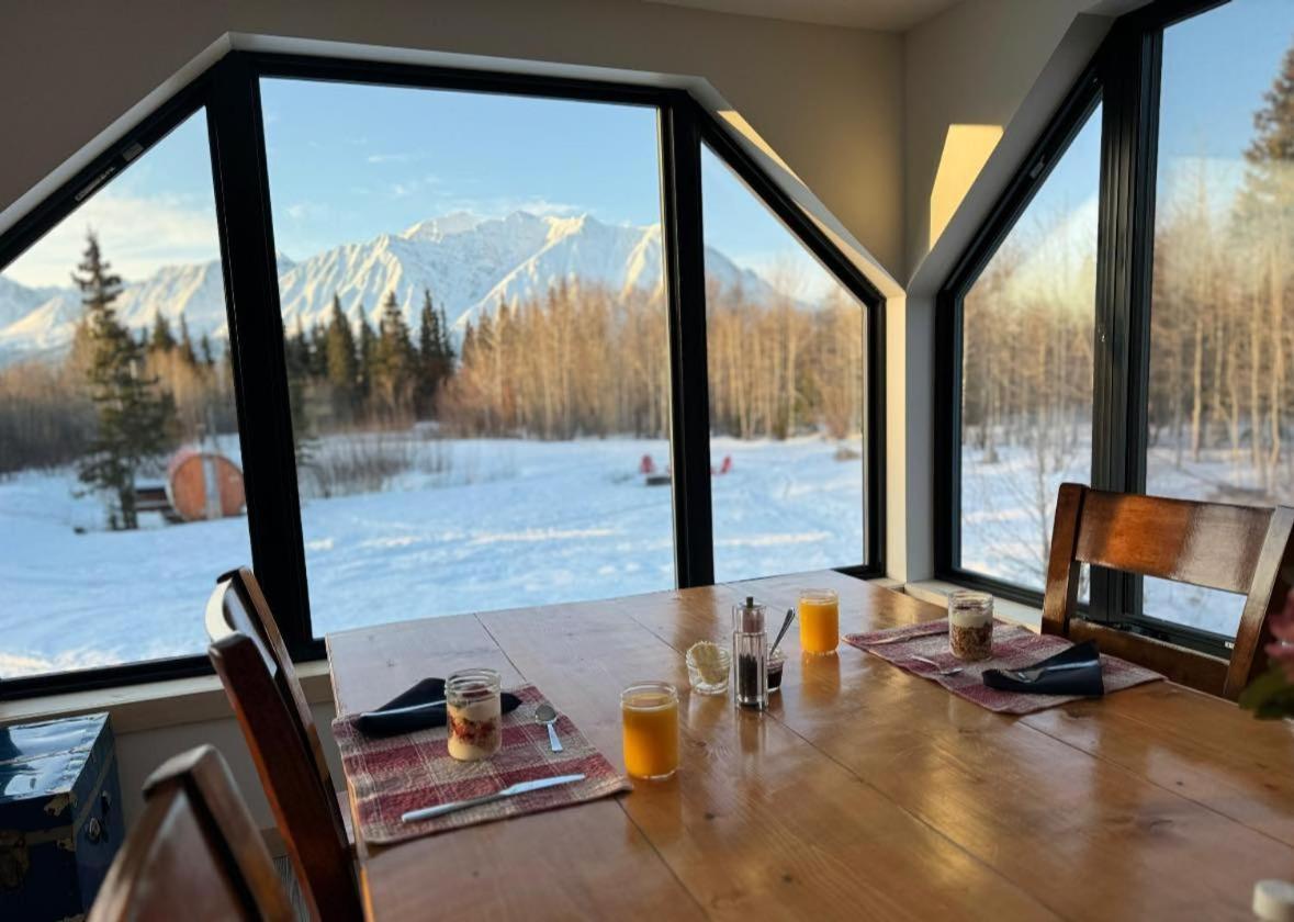 Mount Logan Ecolodge & Retreat Center Haines Junction Dış mekan fotoğraf