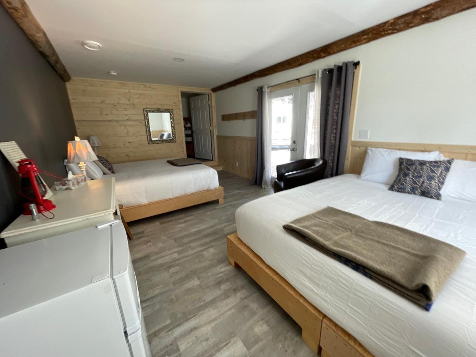 Mount Logan Ecolodge & Retreat Center Haines Junction Dış mekan fotoğraf