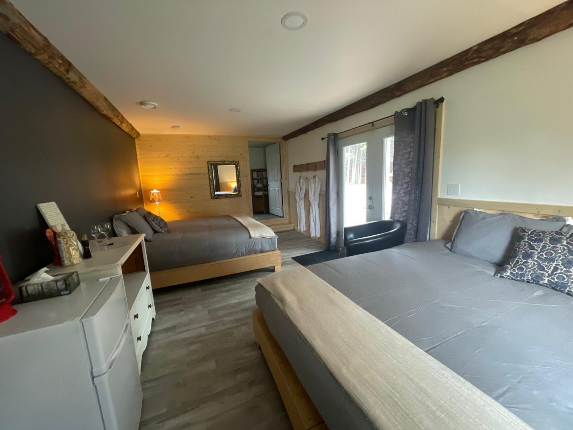 Mount Logan Ecolodge & Retreat Center Haines Junction Dış mekan fotoğraf